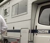 Emy Russo en gangbang