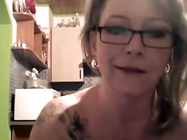 Mature coquine s'exhibe en webcam